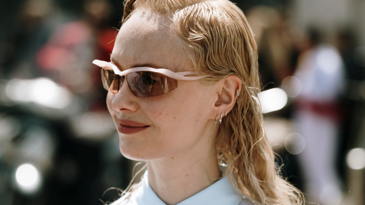 Wet Look: Πώς θα κάνετε το πιο cool χτένισμα της σεζόν