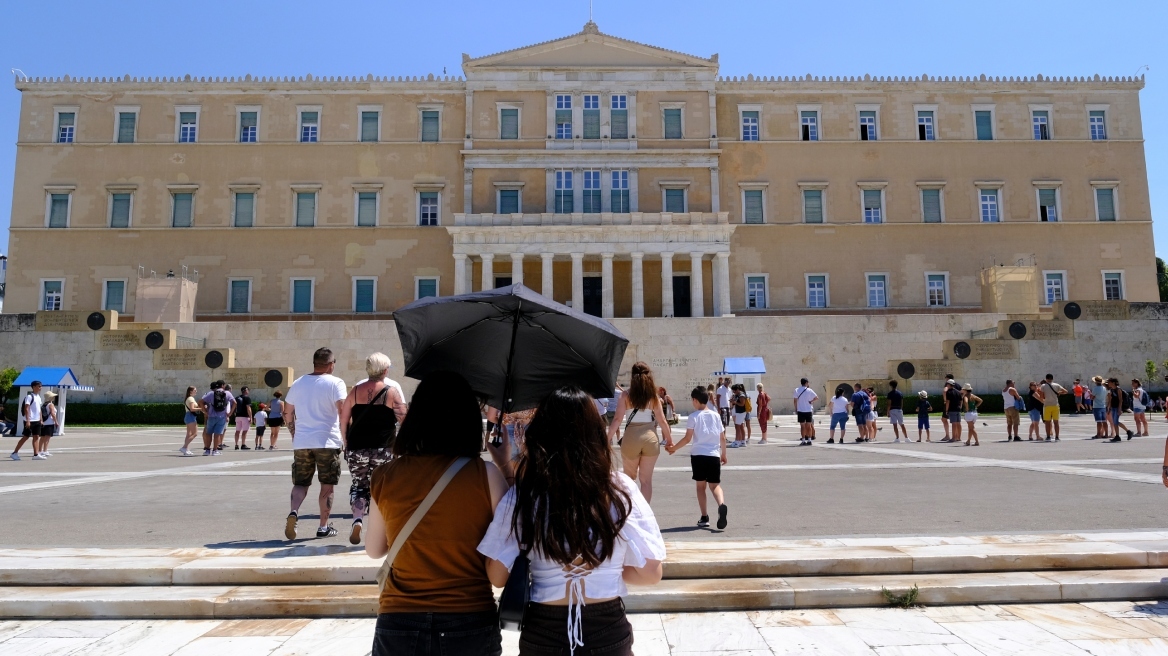 Καιρός: Έρχεται το φαινόμενο «Urban Heat Island», ισχυρό τριήμερο κύμα ζέστης με τον υδράργυρο να αγγίζει τους 42°C