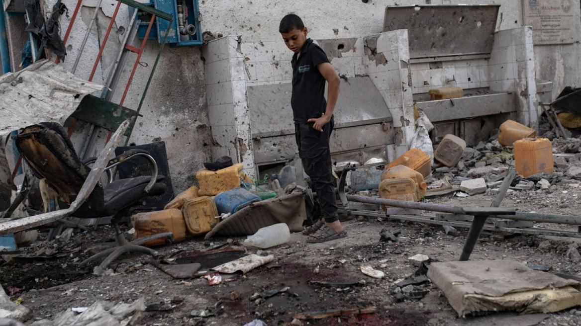 Πόλεμος στο Ισραήλ: Δεκαέξι νεκροί από ισραηλινό βομβαρδισμό σε σχολείο στη Γάζα