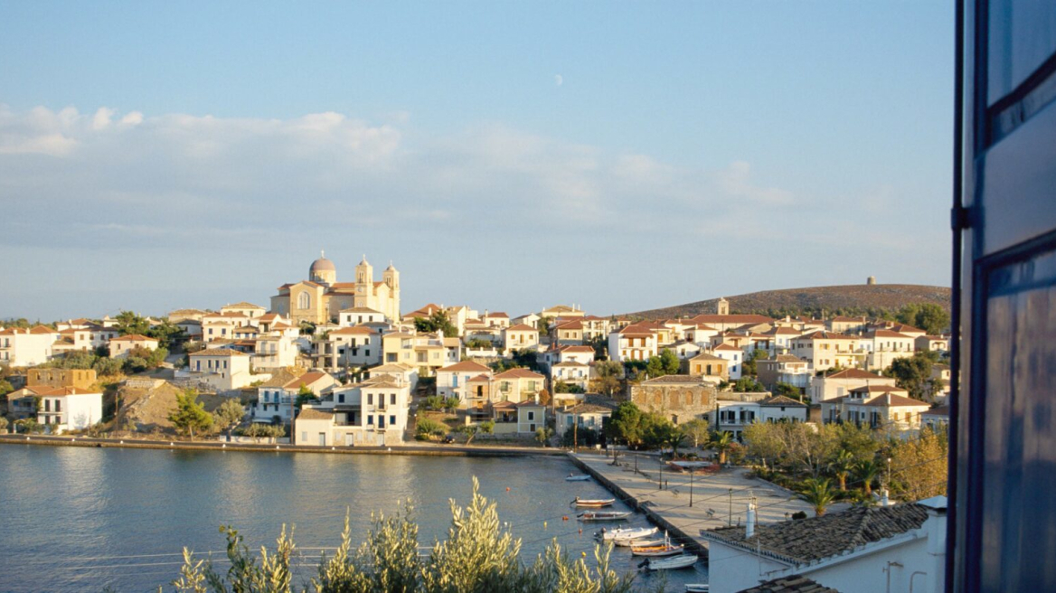 Ιτέα, Γαλαξίδι, Χρισσό: Διαδρομή σε μια φιλόξενη κωμόπολη, μια ναυτική πολιτεία και έναν Παραδοσιακό Οικισμό