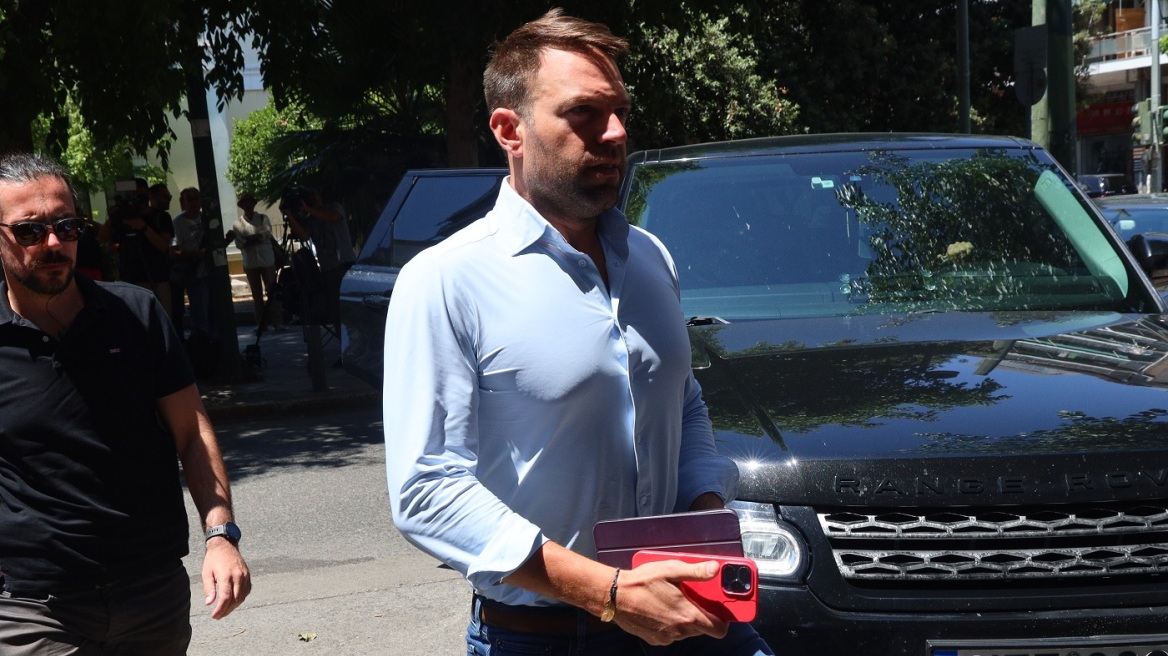 ΣΥΡΙΖΑ: Ξεκίνησε η συνεδρίαση της Πολιτικής Γραμματείας - Τα καυτά ζητήματα στην ατζέντα