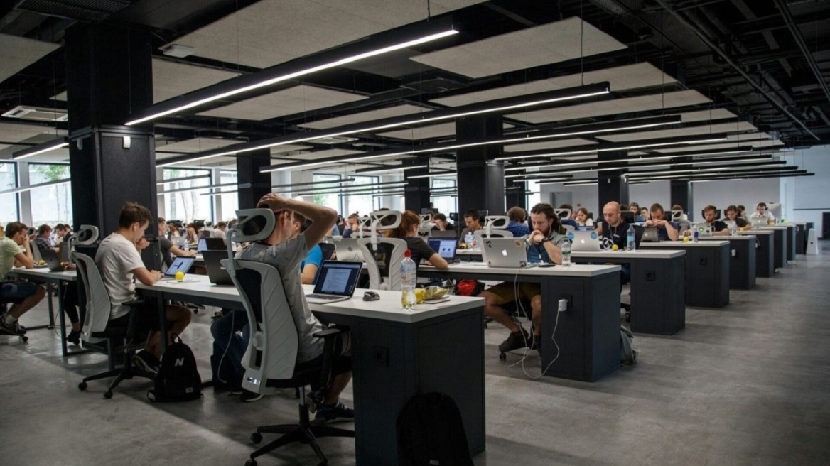 ΕΛΣΤΑΤ: Αυξήθηκε κατά 32,6% ο αριθμός των κενών θέσεων εργασίας το γ' τρίμηνο του έτους