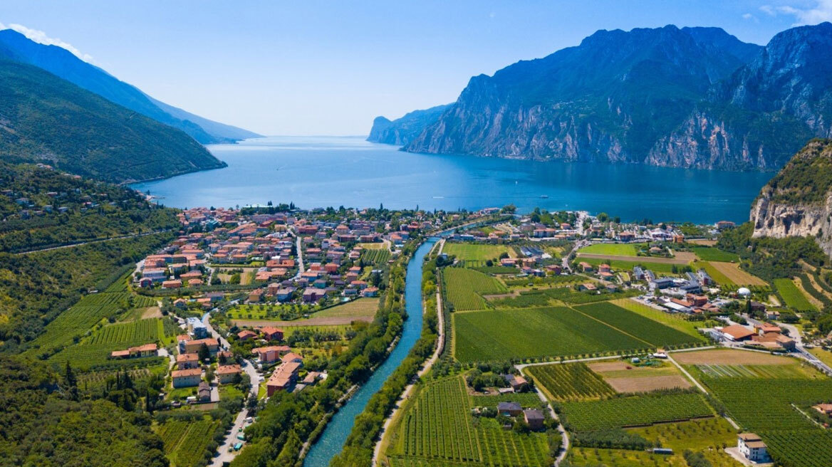 Lago di Garda: 25 χωριά γύρω από τη μαγική λίμνη του ιταλικού βορρά