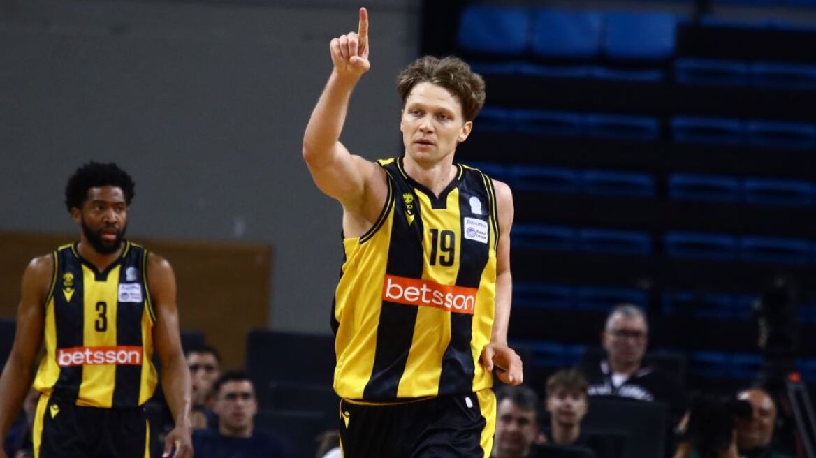 Η ΑΕΚ ανανέωσε το συμβόλαιο του Κουζμίνσκας έως το 2026