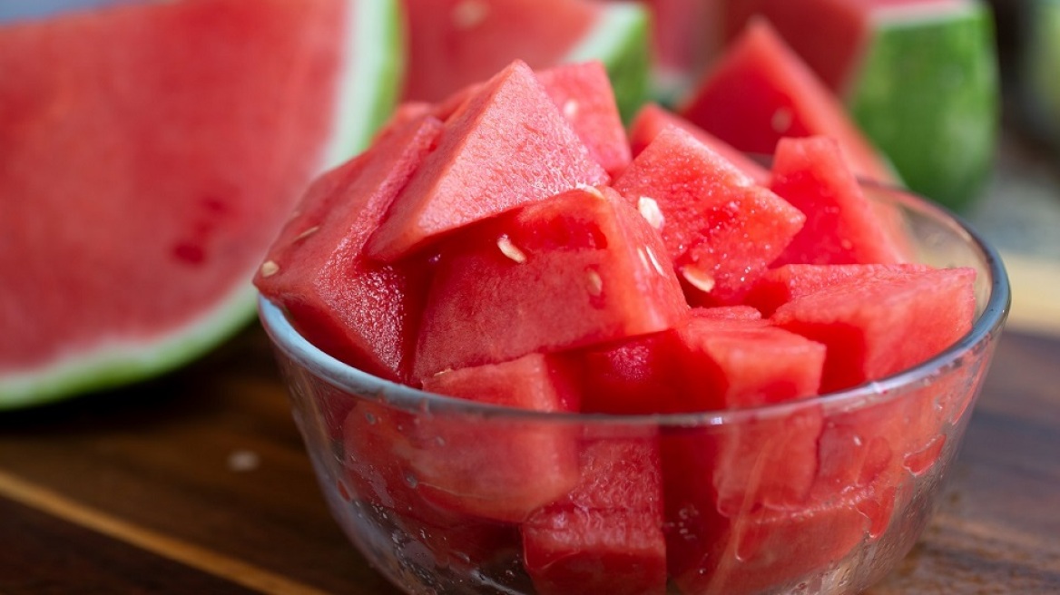 Με τη φλούδα ή χωρίς; Πώς συντηρείται καλύτερα το καρπούζι