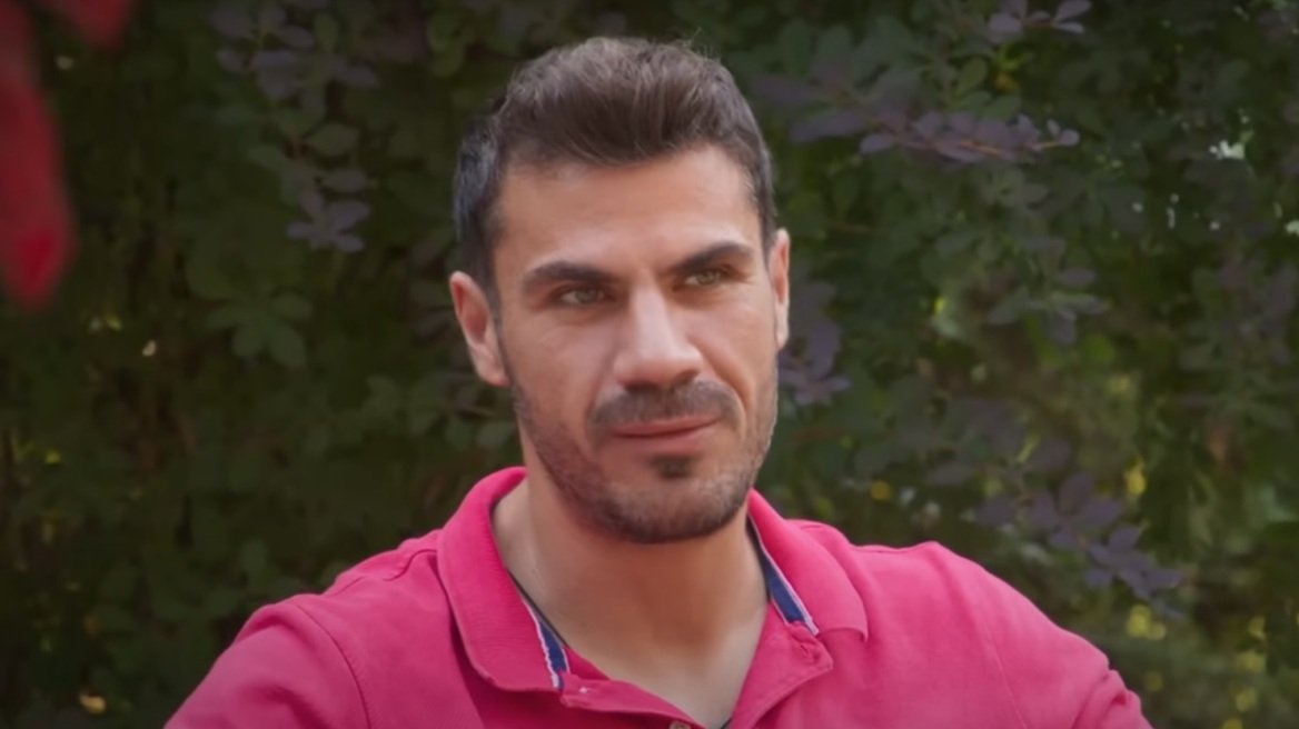 Ο Άκης Πετρετζίκης ανεβαίνει στο Netflix