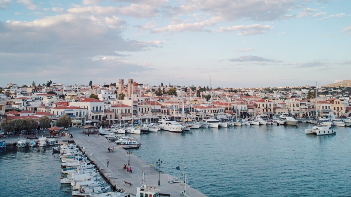 Long weekend στην Αίγινα: Ένας πλήρης οδηγός για το νησί που έχει πάντα καλοκαίρι