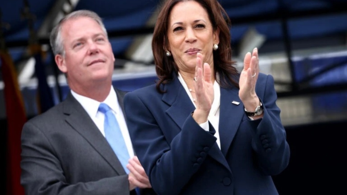 Η Κάμαλα Χάρις έκανε Tik Tok και λέει "Bye, bye, bye" στον Donald Trump - Τραγουδά NYSNC (Βίντεο)