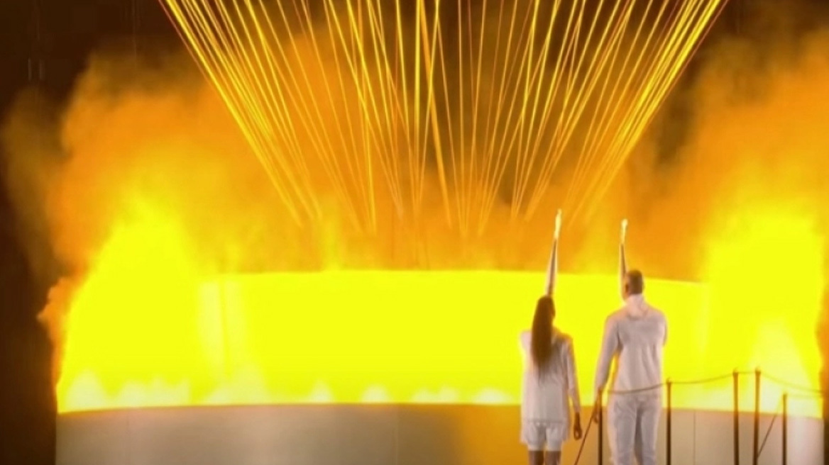 Ένα τρικ που δεν παρατήρησε κανείς: Η αλήθεια για την Ολυμπιακή...φλόγα στην Τελετή Έναρξης