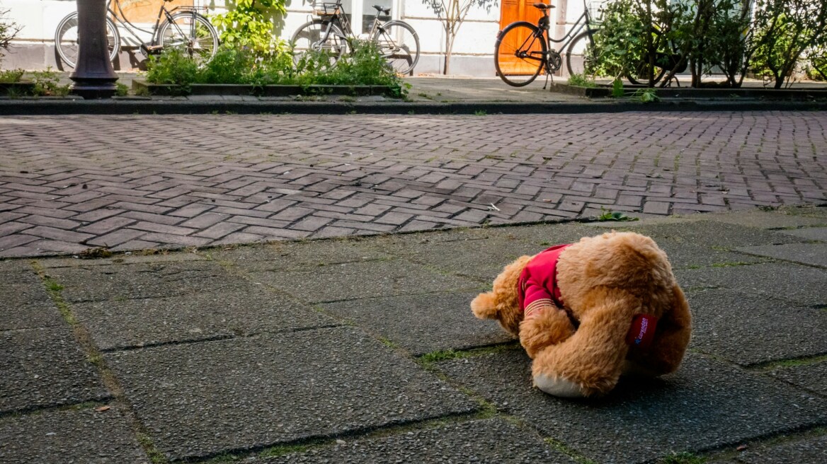 Ιταλία: Αγόρι 10 ετών έσωσε τη μητέρα του από τον κακοποιητικό σύντροφό της – Σταμάτησε περιπολικό στον δρόμο