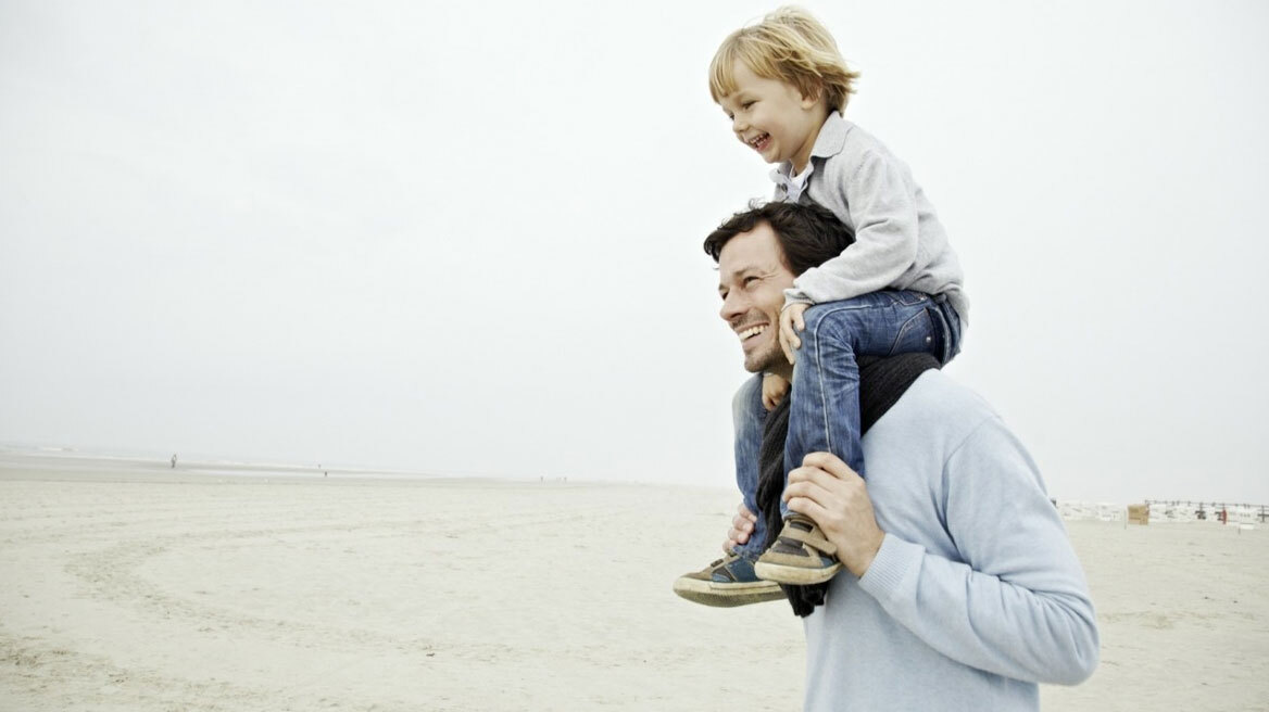 Πώς αλλάζει το μυαλό των ανδρών όταν γίνονται μπαμπάδες