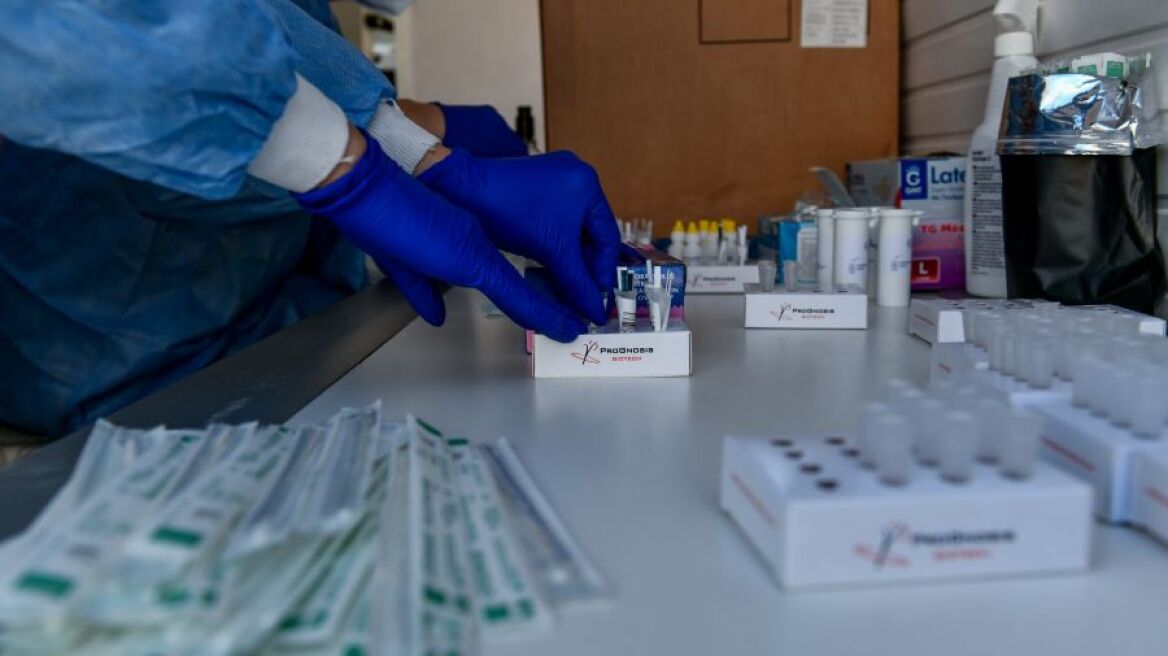 Καμπανάκι ΠΟΥ για Covid-19: Ο ιός αλλάζει συνεχώς, κάτι που μας εκθέτει όλους σε κίνδυνο