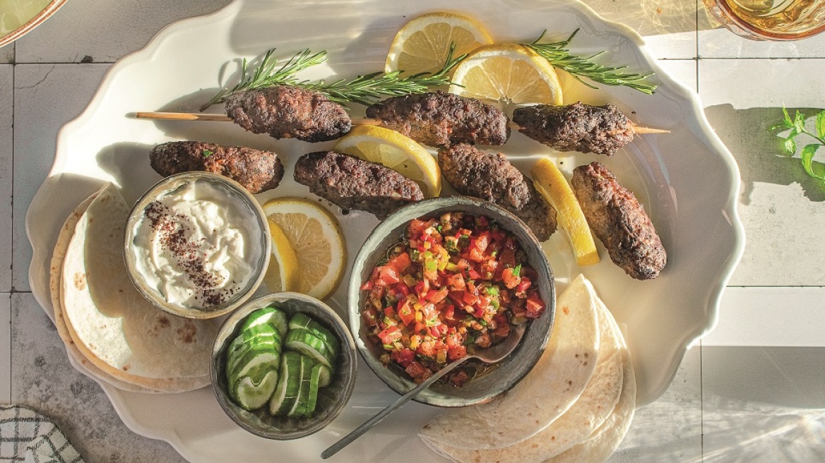 Αρμένικα κεμπάπ με σάλτσα εσμέ