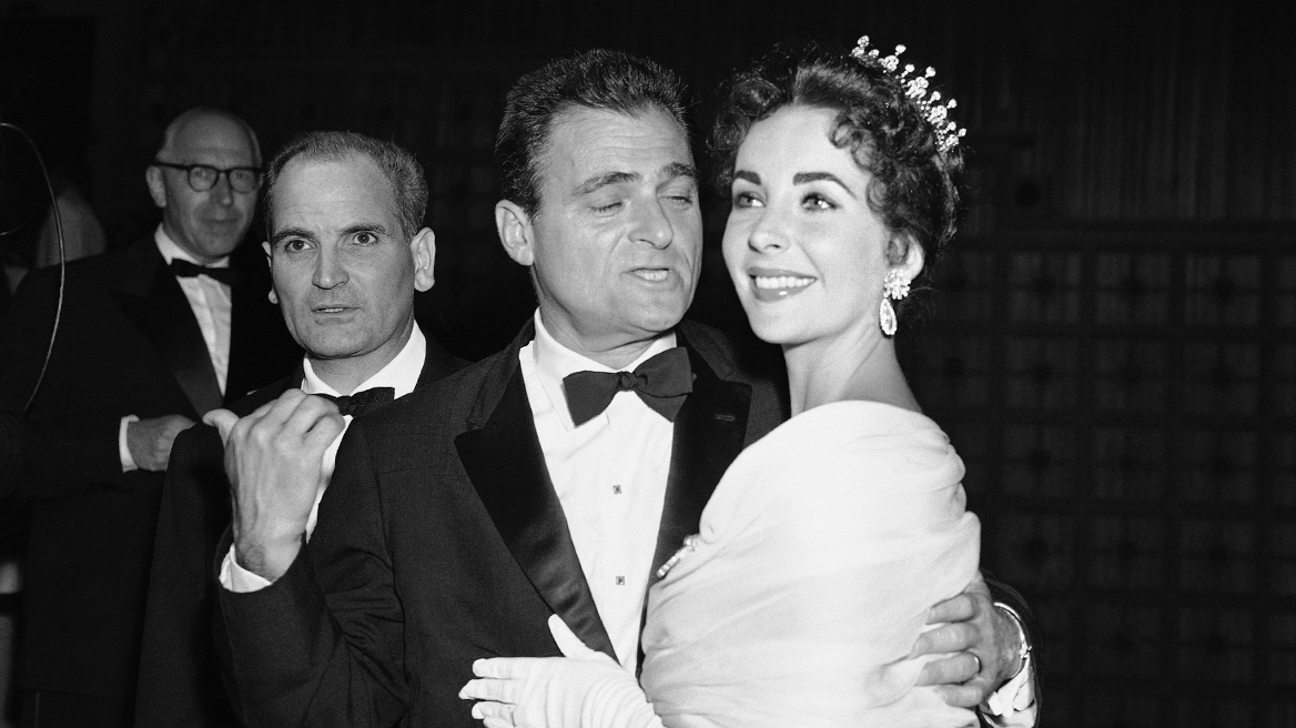 Οι άγνωστες ιστορίες πίσω από τα θρυλικά κοσμήματα που λάτρεψε η Ελίζαμπεθ Τέιλορ