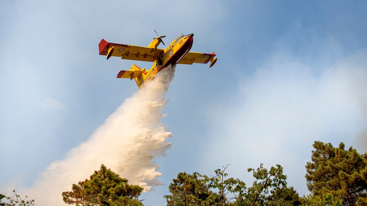 Συνδρομή της Ελλάδας με δύο πυροσβεστικά αεροσκάφη για την κατάσβεση της φωτιάς στη Βόρεια Μακεδονία