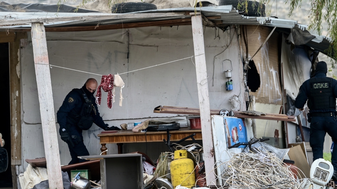 Θεσσαλονίκη: Αστυνομική επιχείρηση σε οικισμούς Ρομά - Πάνω από 30 συλλήψεις