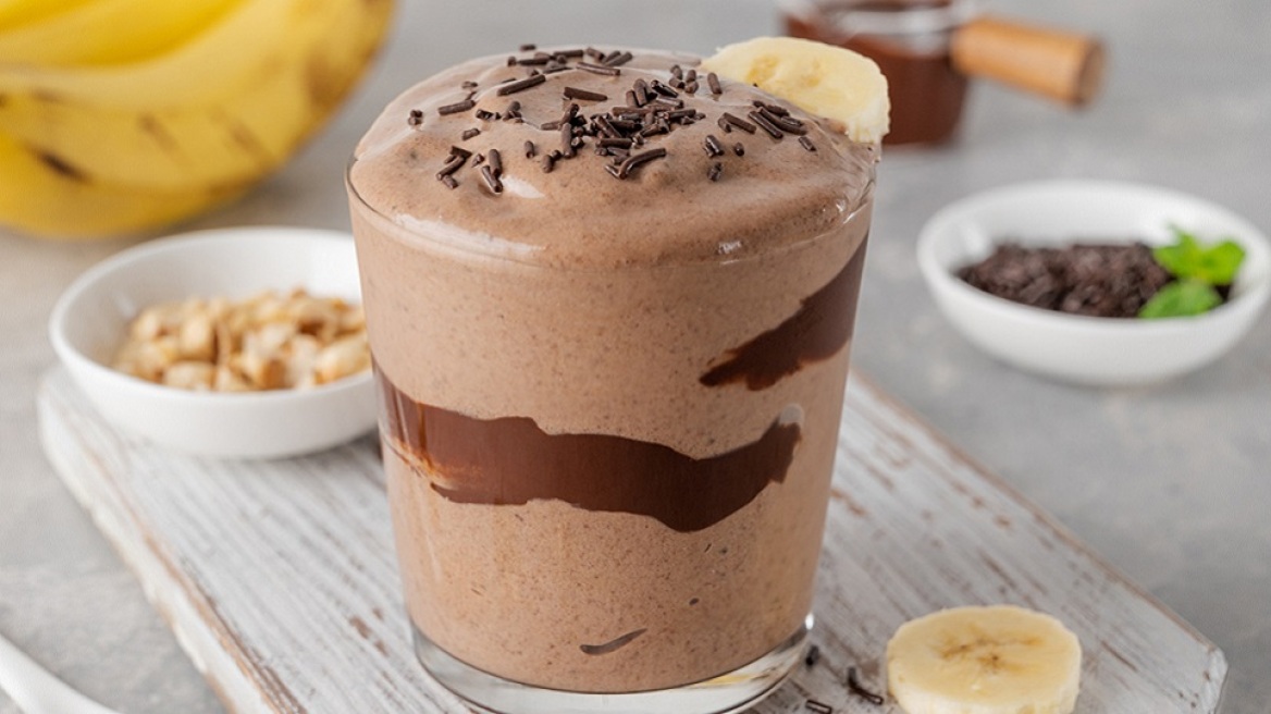 Smoothie με φιστικοβούτυρο, μπανάνα και κακάο