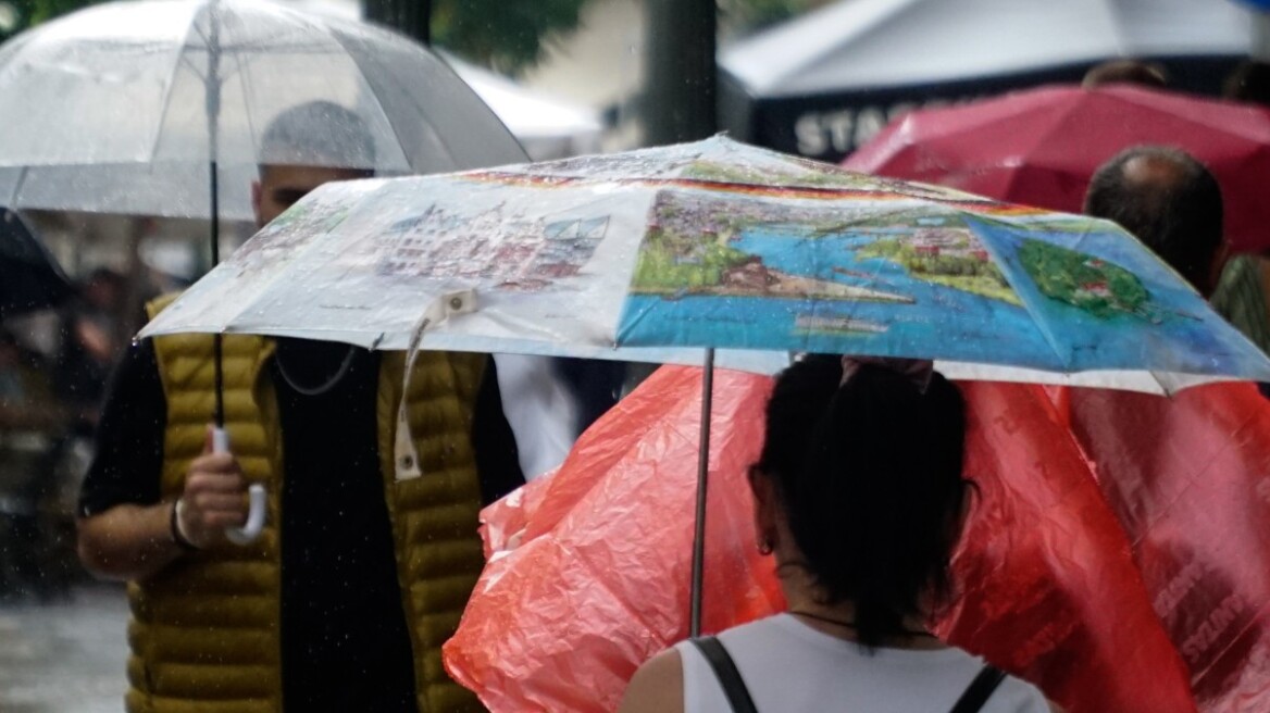 Καλός καιρός αλλά με τοπικές βροχές την Παρασκευή - Στα ίδια επίπεδα η θερμοκρασία