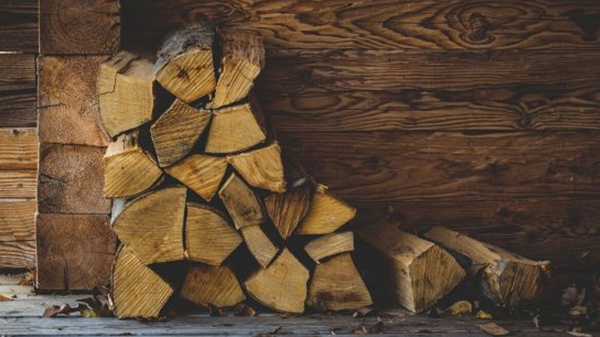 Καυσόξυλα: Πού θα κυμανθεί η τιμή τους τον φετινό χειμώνα