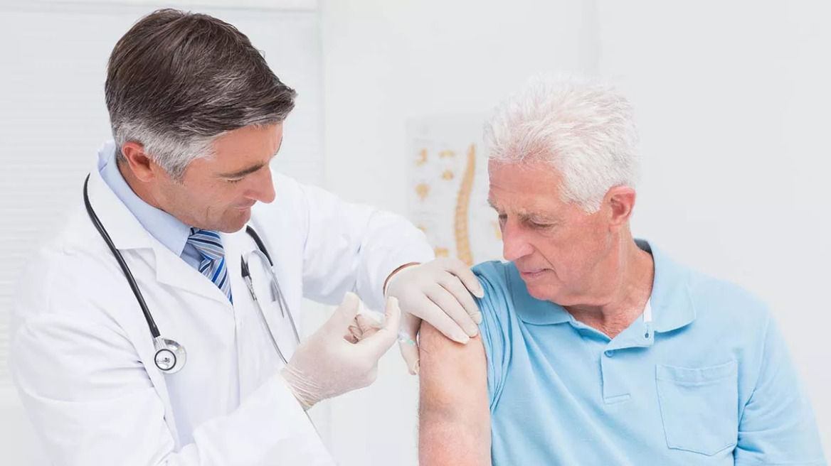 Εμβολιασμός Covid με μία βόλτα στο φαρμακείο – Πότε ξεκινά