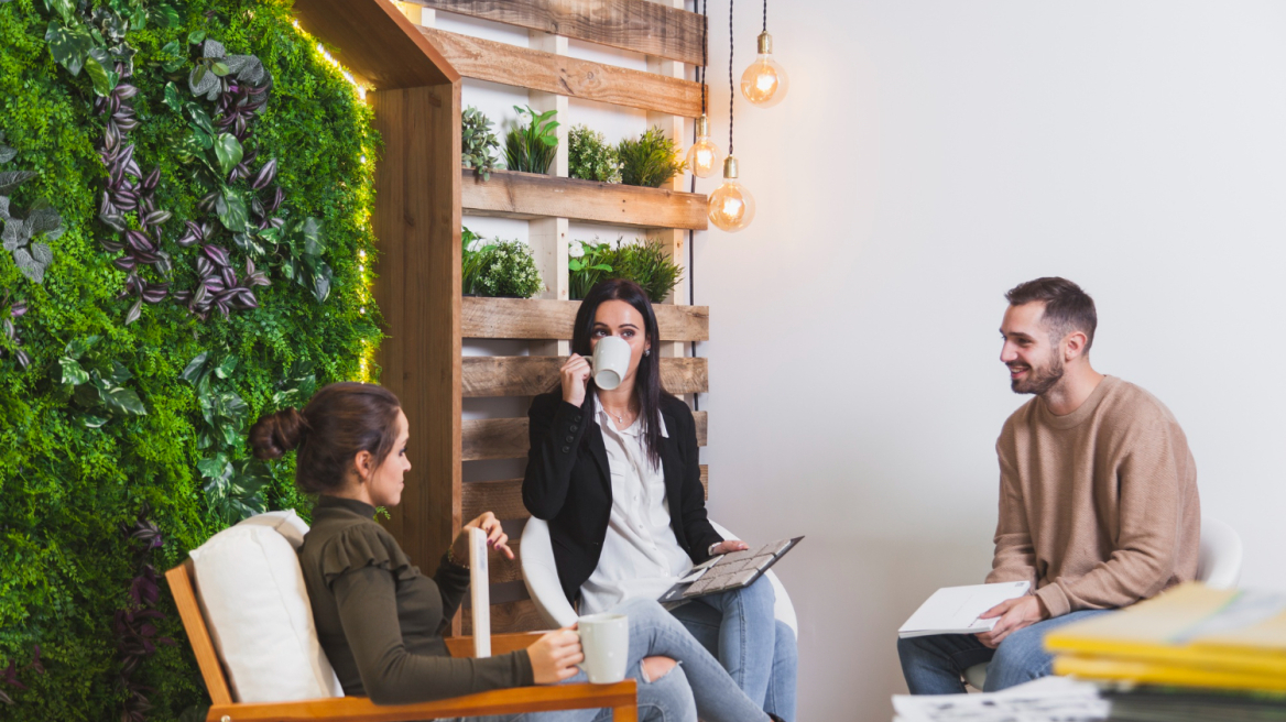 Οι φράσεις που δείχνουν έλλειψη αυτοπεποίθησης στη δουλειά