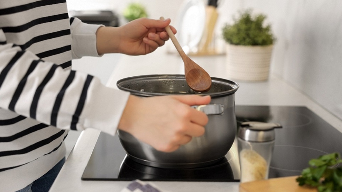 10 μυστικά για να κάνουμε ευκολότερη τη ζωή μας στην κουζίνα