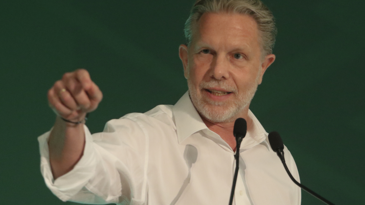 Τρία νέα σποτ στην καμπάνια του Παύλου Γερουλάνου - Δείτε βίντεο