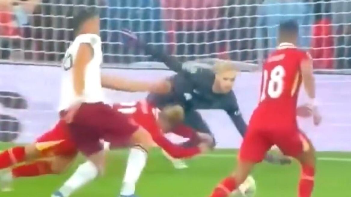 Κώστας Τσιμίκας: Με βουτιά αυτοθυσίας βοήθησε τον γκολκίπερ της Λίβερπουλ - Το ευχαριστώ του Κέλεχερ