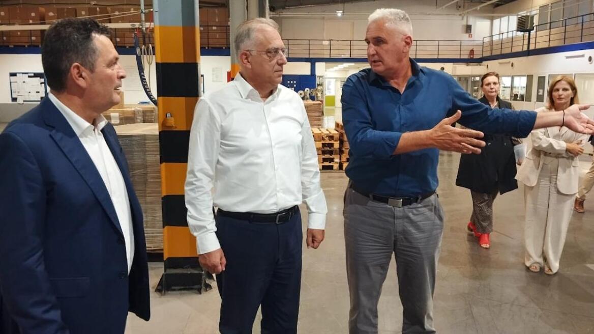 Στην Α’ ΒΙΠΕ Βόλου ο Θεοδωρικάκος: Ενίσχυση €4 εκατ. σε επιχειρήσεις που είχαν πληγεί από τον Daniel