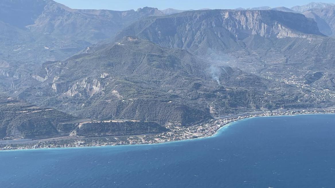 Φωτιά στο Ξυλόκαστρο: Πιλότος κατέγραψε την έναρξη της πυρκαγιάς - Δείτε φωτογραφίες ντοκουμέντο