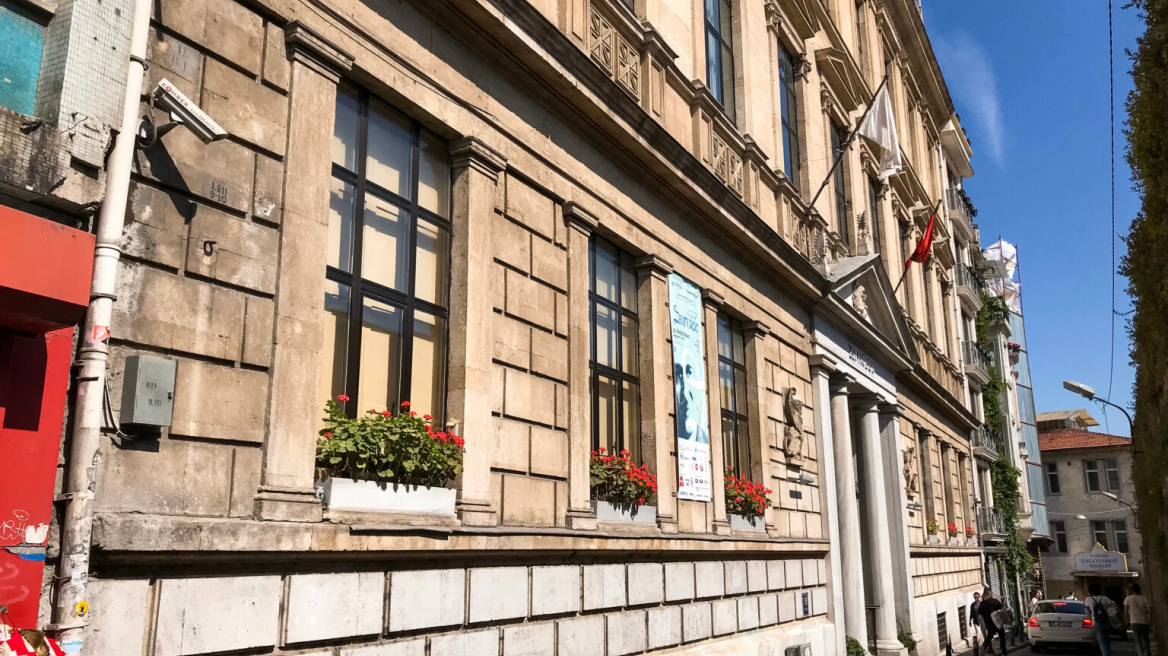 Ζωγράφειο Λύκειο: Επίσκεψη σε ένα από τα παλαιότερα σχολεία της Πόλης