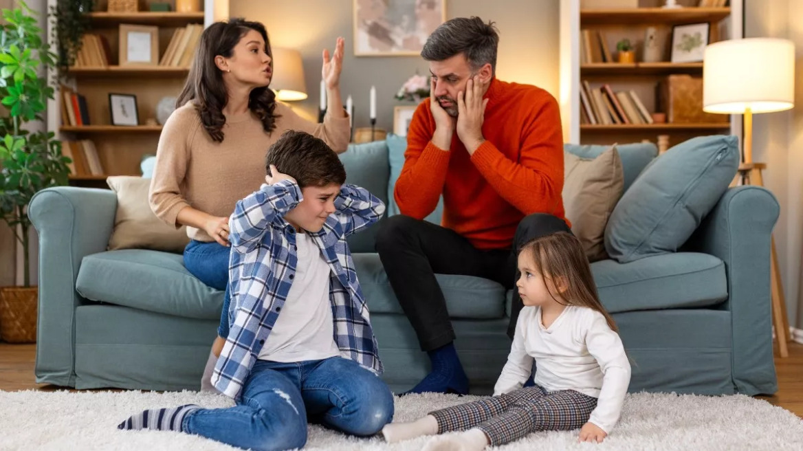 Διαφωνίες: Για ποιο θέμα τσακώνονται περισσότερο οι οικογένειες; Έρευνα απαντά