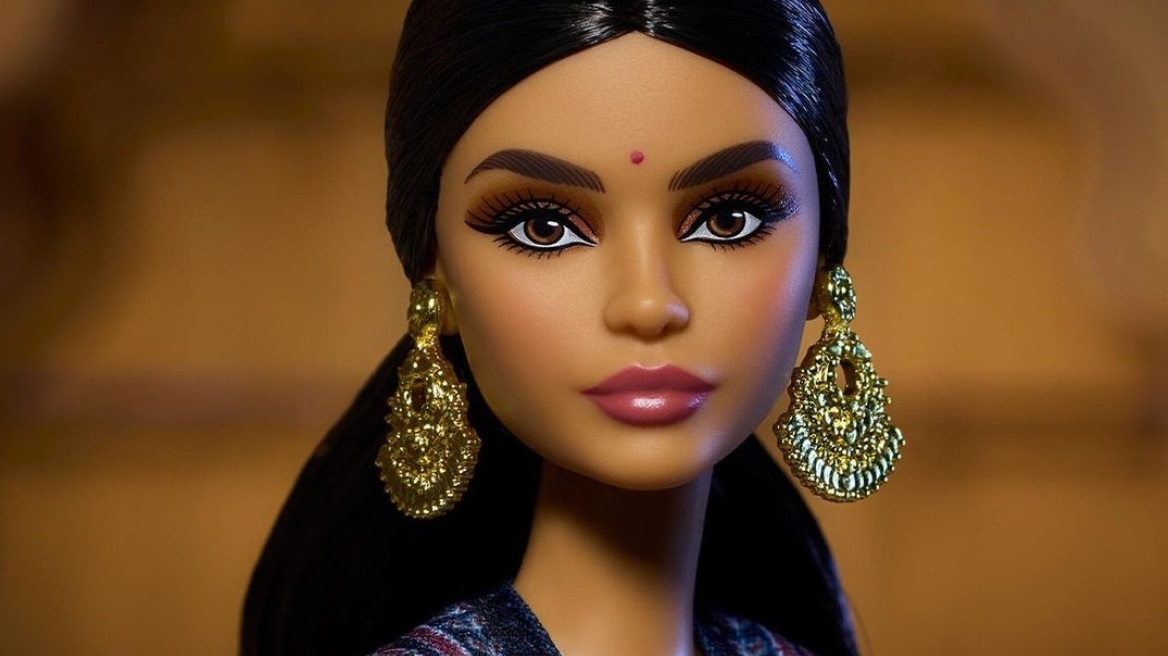 Η νέα Barbie γιορτάζει ένα από τα μεγαλύτερα φεστιβάλ της Ινδίας
