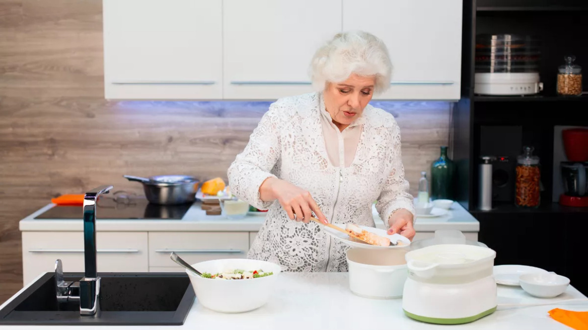 Πατήσατε τα 65; Τι να προσθέσετε στη διατροφή σας για να φτάσετε τα 100