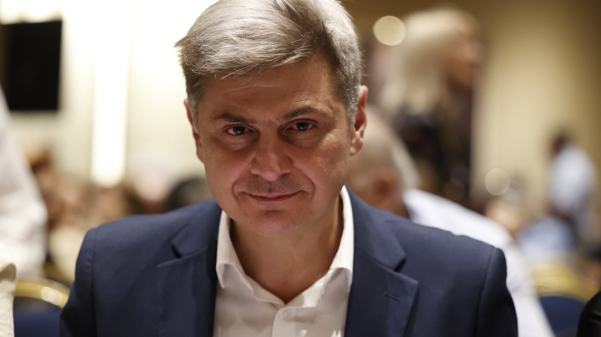 Η ΕΕ πρέπει να εξομαλύνει τις σχέσεις της με τη Ρωσία όταν επέλθει κατάπαυση του πυρός, δηλώνει ο Νικόλας Φαραντούρης 