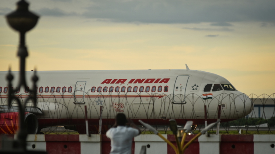 Αεροσκάφος Dreamliner της Air India επέστρεψε στο Χονγκ Κονγκ έπειτα από τεχνικό πρόβλημα
