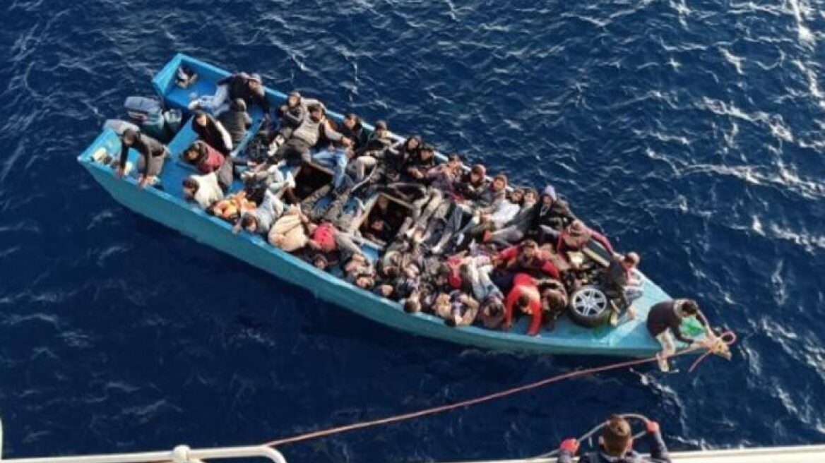 Τραγωδία στη Λαμπεντούζα - Τουλάχιστον 20 αγνοούμενοι σε ναυάγιο πλοίου με μετανάστες