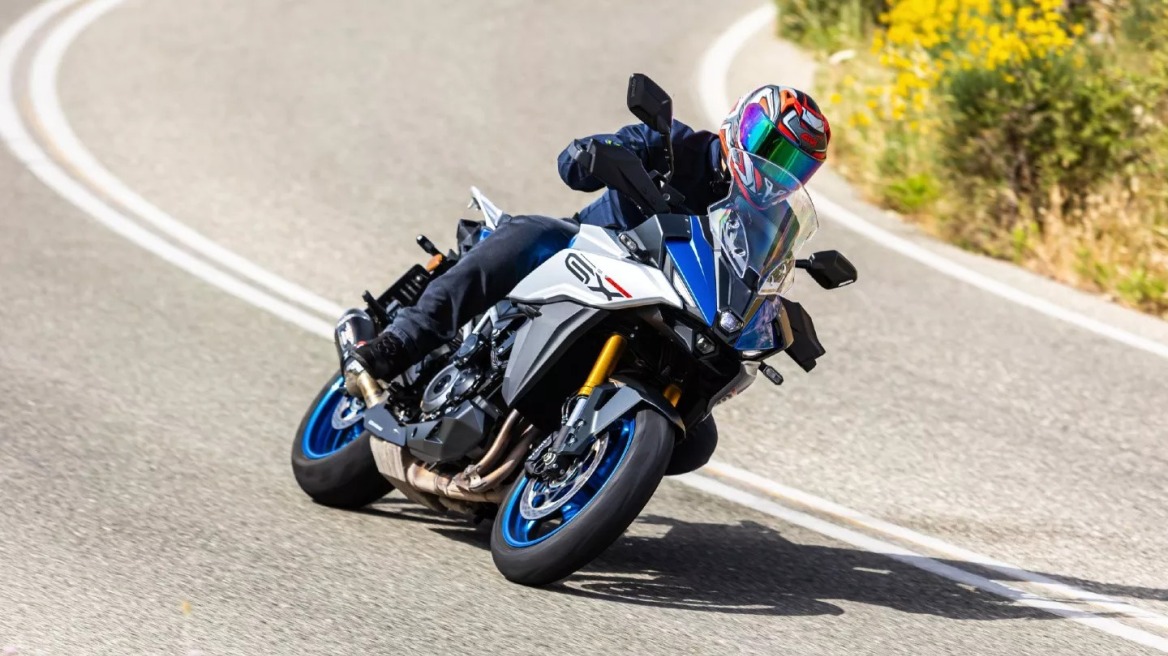 Δοκιμάζουμε τη μοναδική Suzuki GSX-S1000GX - Πόσο κοστίζει στην Ελλάδα;