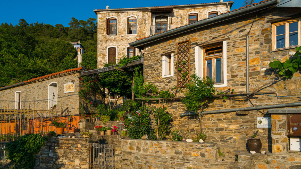 2+1 φθινοπωρινές διαδρομές στη Σιθωνία Χαλκιδικής 