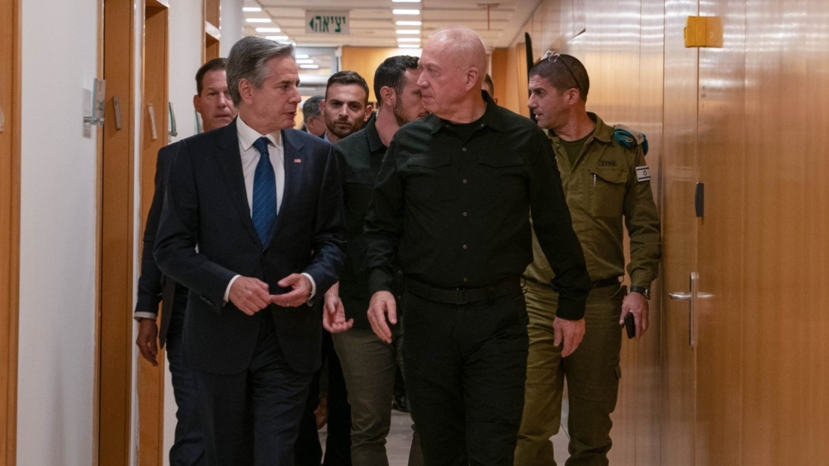 Ισραήλ: Μπαράζ ρουκετών της Χεζμπολάχ - Ο Μπλίνκεν οδηγήθηκε  σε θωρακισμένο δωμάτιο στο αεροδρόμιο