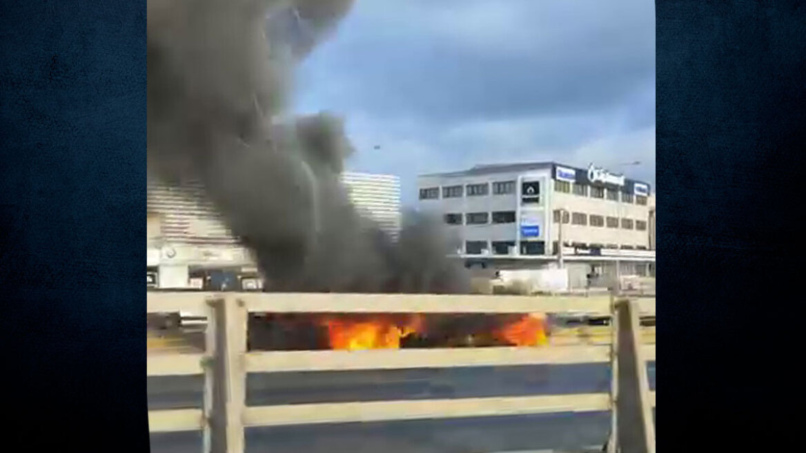 Κίνηση στους δρόμους: Φωτιά σε όχημα στον Κηφισό, καθυστερήσεις στο ρεύμα προς Λαμία - Πού έχει μποτιλιάρισμα αυτή την ώρα 