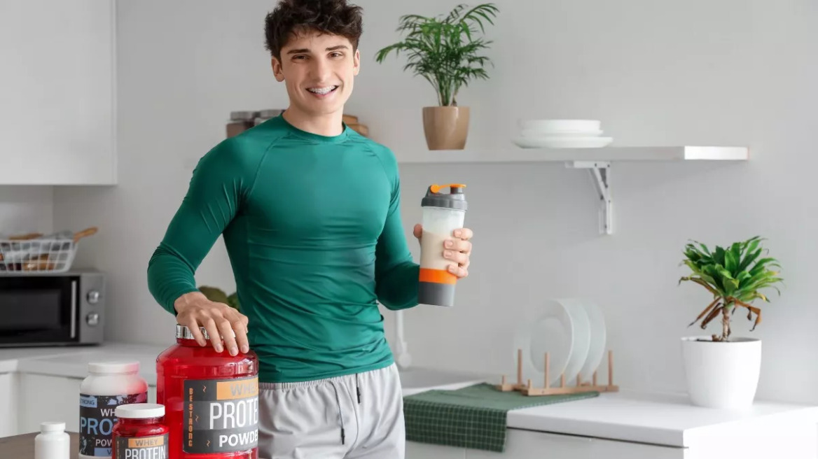 Πόσο καλή ιδέα είναι τα συμπληρώματα πρωτεΐνης για τους εφήβους; Μια ειδικός απαντά
