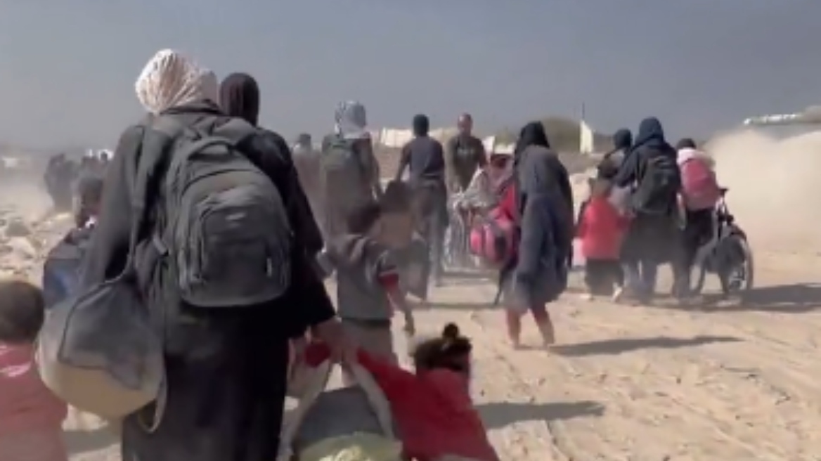 Η αποδέσμευση των ΗΠΑ από προγράμματα διεθνούς αρωγής θα εκτοξεύσει τον αριθμό εκτοπισμένων, εκτιμούν ΜΚΟ