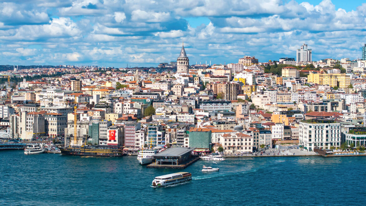 Κωνσταντινούπολη: «Έχω τρομοκρατηθεί» λέει η 56χρονη που έχει εγκλωβιστεί για να δικαστεί στην Τουρκία