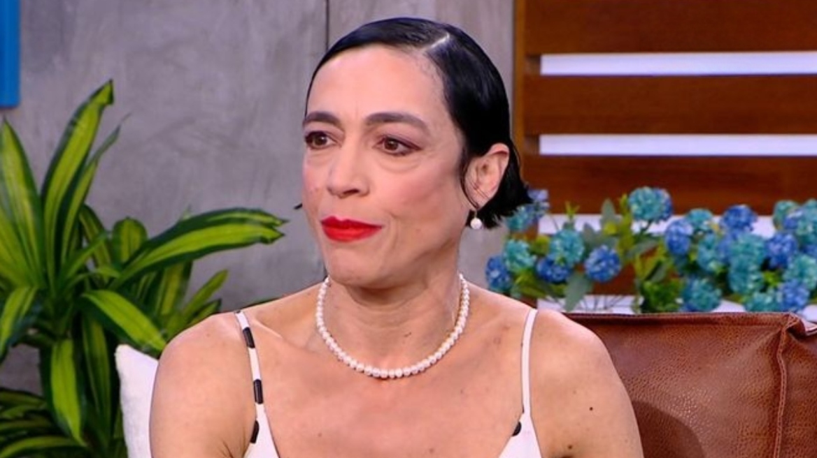 Έλενα Τοπαλίδου για τα αρνητικά σχόλια που δέχεται: Εμένα ο καθρέφτης μου με δείχνει όμορφη