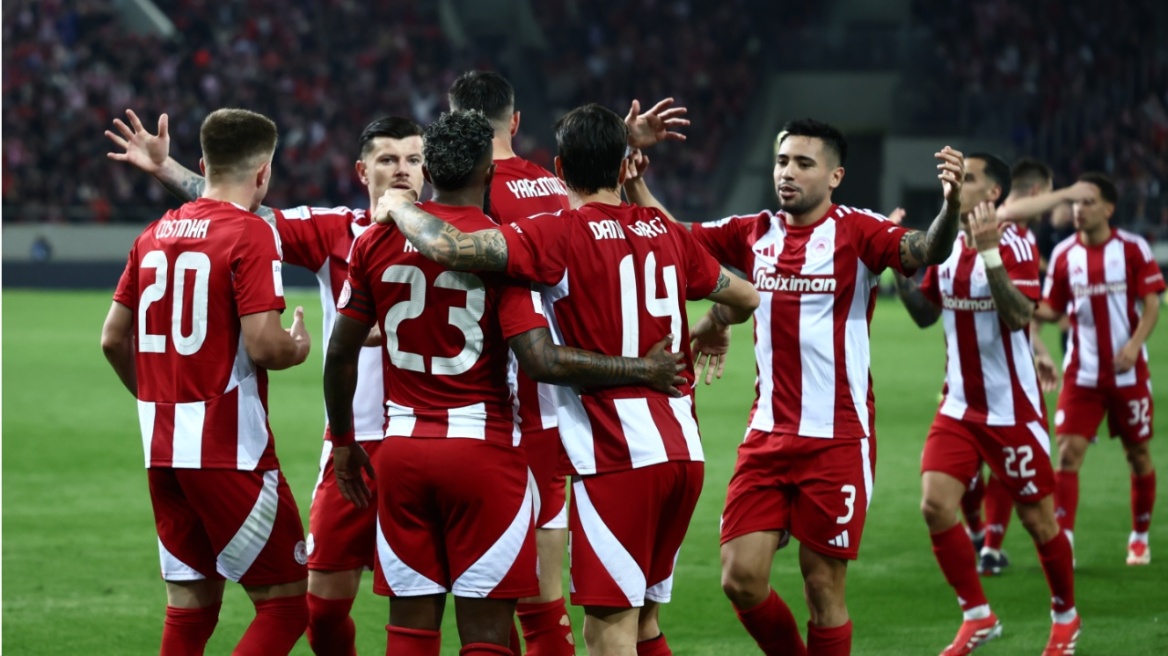 Oι νίκες των Μπαρτσελόνα και Παρί Σεν Ζερμέν φέρνουν τον Ολυμπιακό πιο κοντά στη League Phase του Champions League 