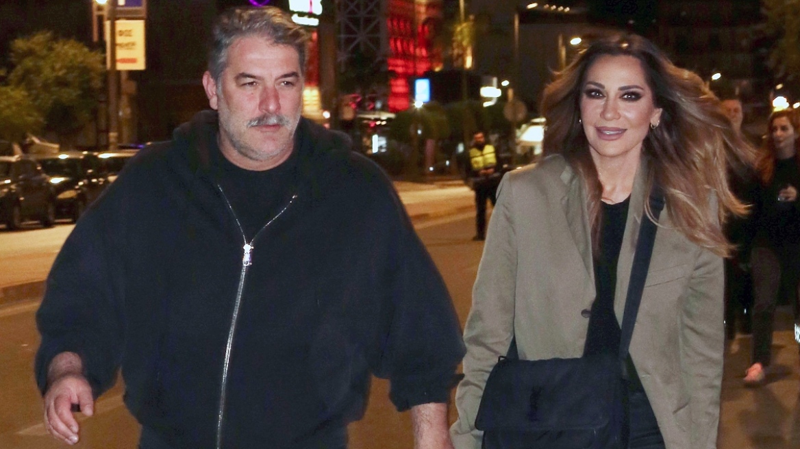 Δέσποινα Βανδή και Βασίλης Μπισμπίκης σε νέα βραδινή τους έξοδο - Δείτε φωτογραφίες