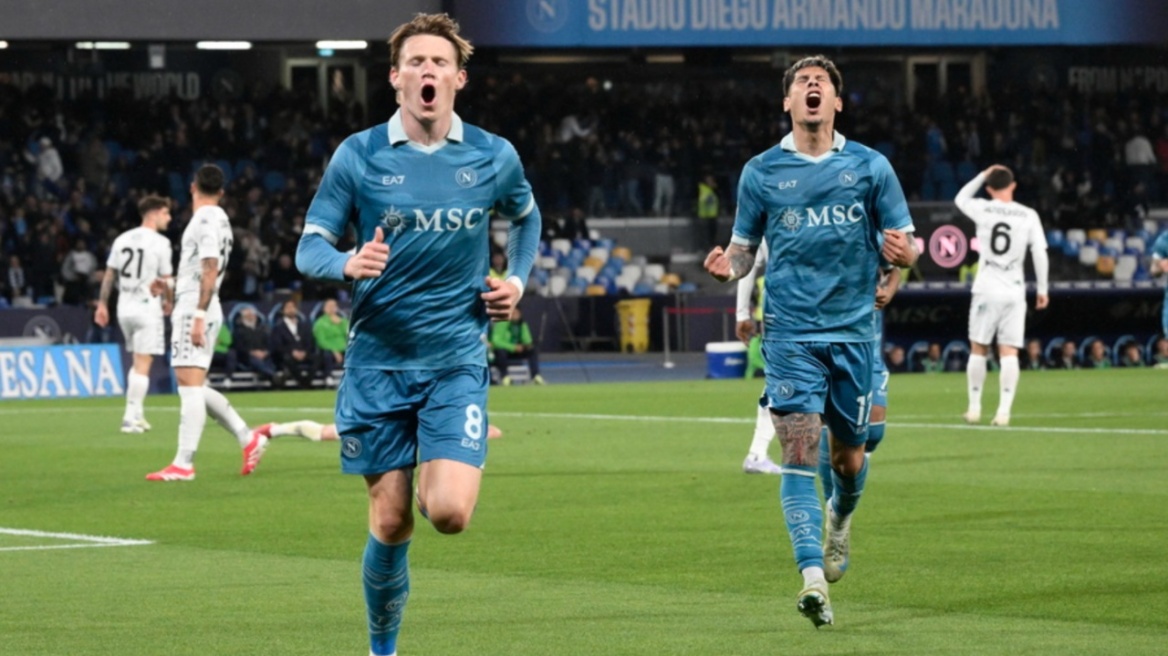 Serie A: Η Νάπολι ξεπέρασε με τριάρα το εμπόδιο της Έμπολι και συνεχίζει το κυνήγι της Ίντερ - Δείτε τα γκολ 