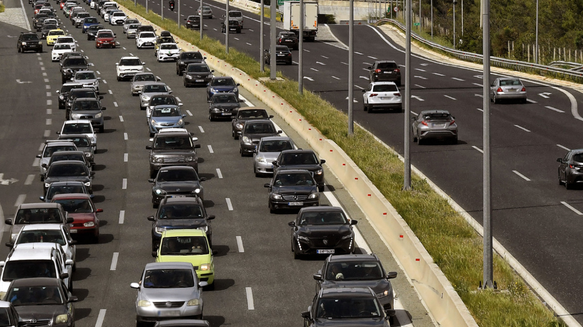 Κίνηση στους δρόμους: Ταλαιπωρία για τους οδηγούς σε Κηφισό, Λ. Αθηνών και Αττική Οδό 