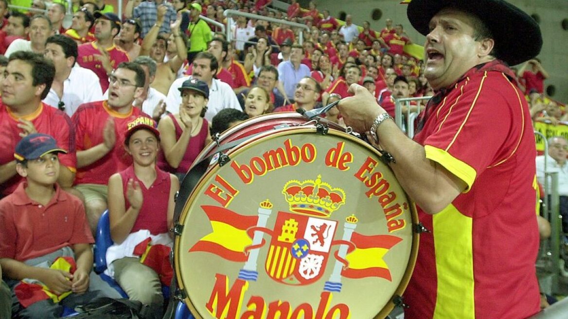 Πέθανε ο Μανόλο, ο θρυλικός τυμπανιστής της εθνικής Ισπανίας - Βίντεο 